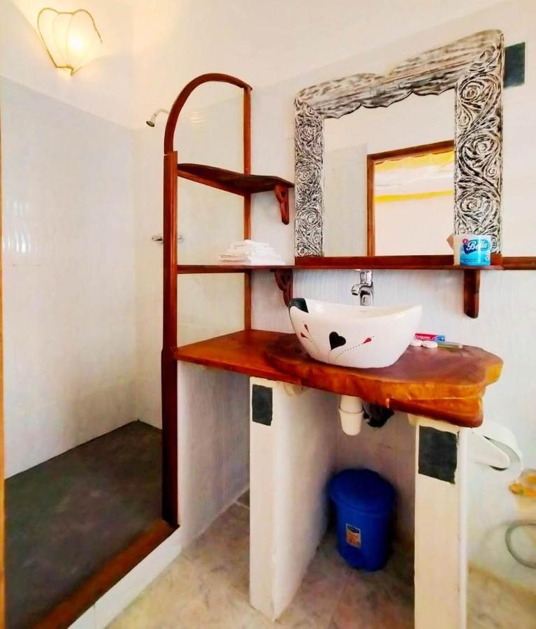 Watamu Solana Apartments エクステリア 写真